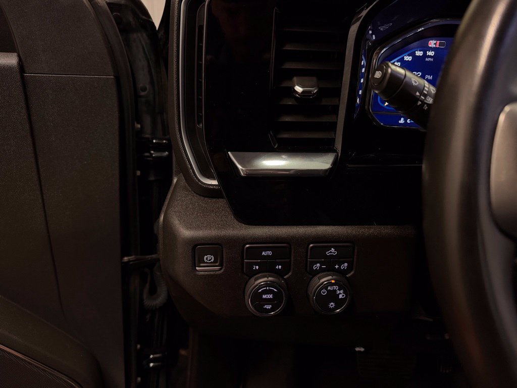Used 2024 Chevrolet Silverado 1500 LT AWD/4WD image 27