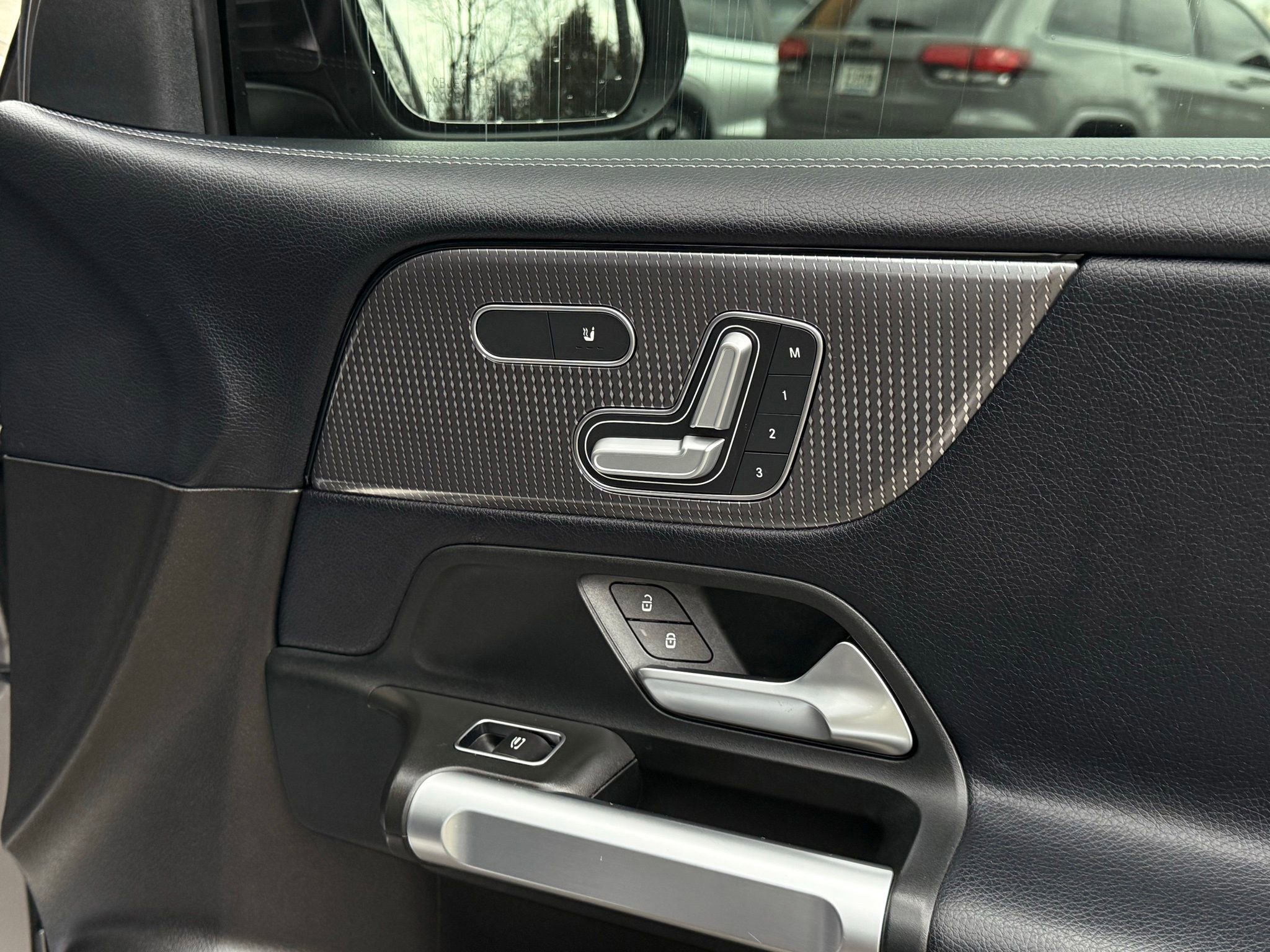 Used 2020 Mercedes-Benz GLB 250 4MATIC image 20