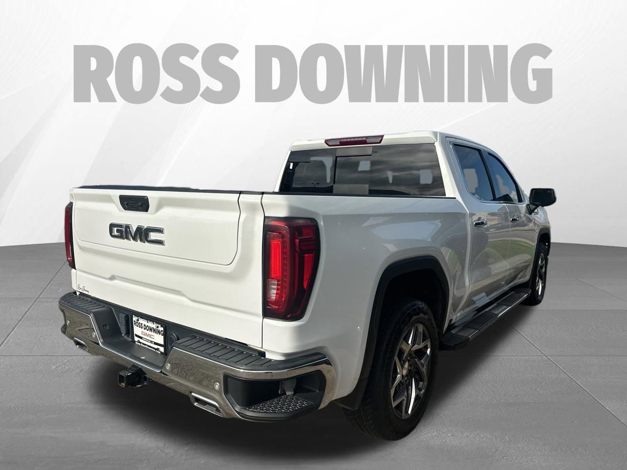 Used 2022 GMC Sierra 1500 SLT w/ SLT Premium Plus Package image 4