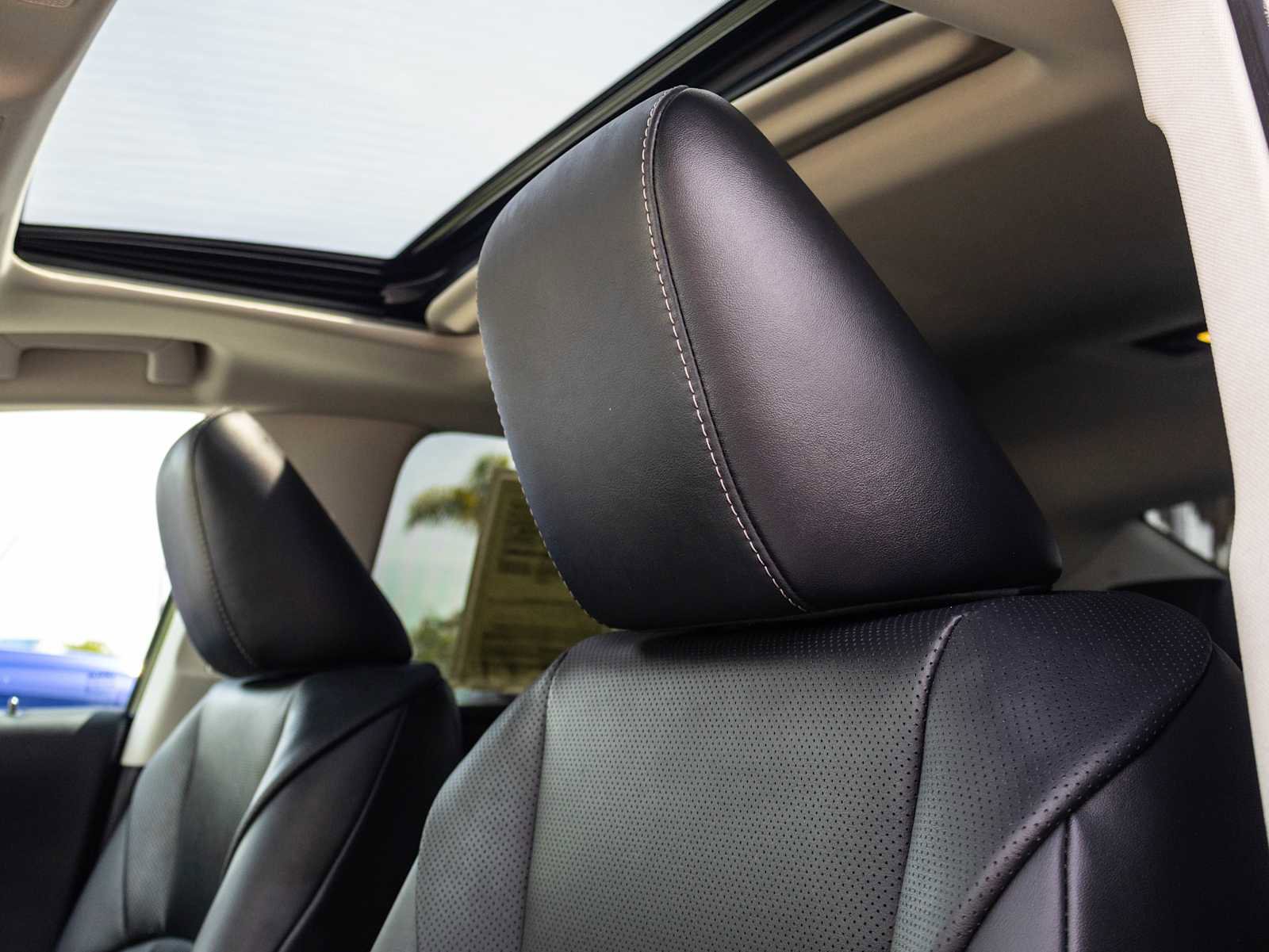 Used 2025 Lexus ES 300h w/ Premium Package image 15