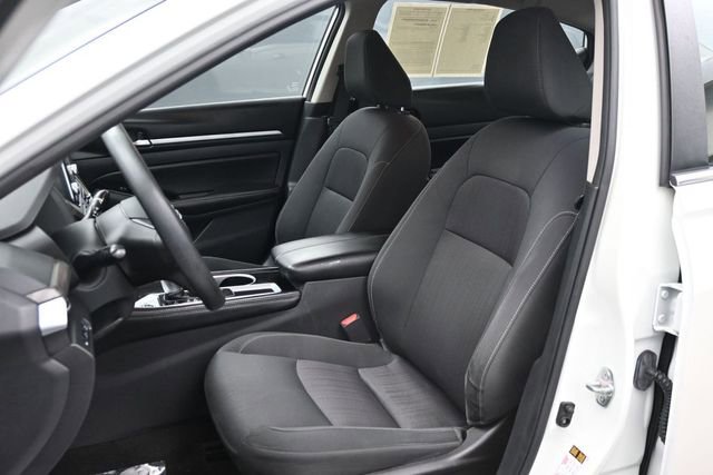 Used 2023 Nissan Altima 2.5 SV FWD image 10