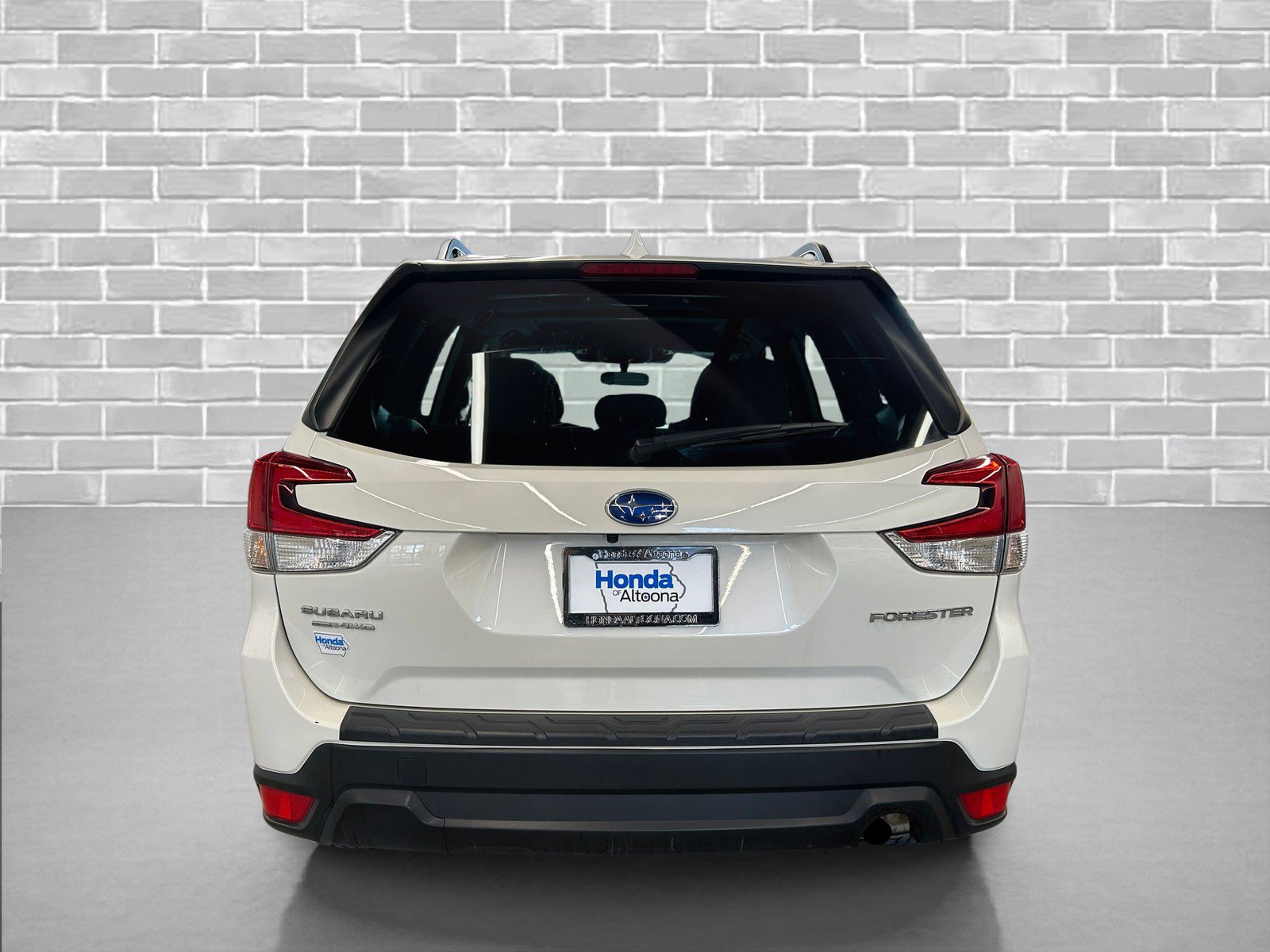 Used 2022 Subaru Forester Premium image 4