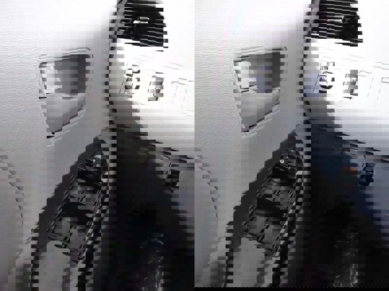 Used 2014 Toyota Sienna LE image 14