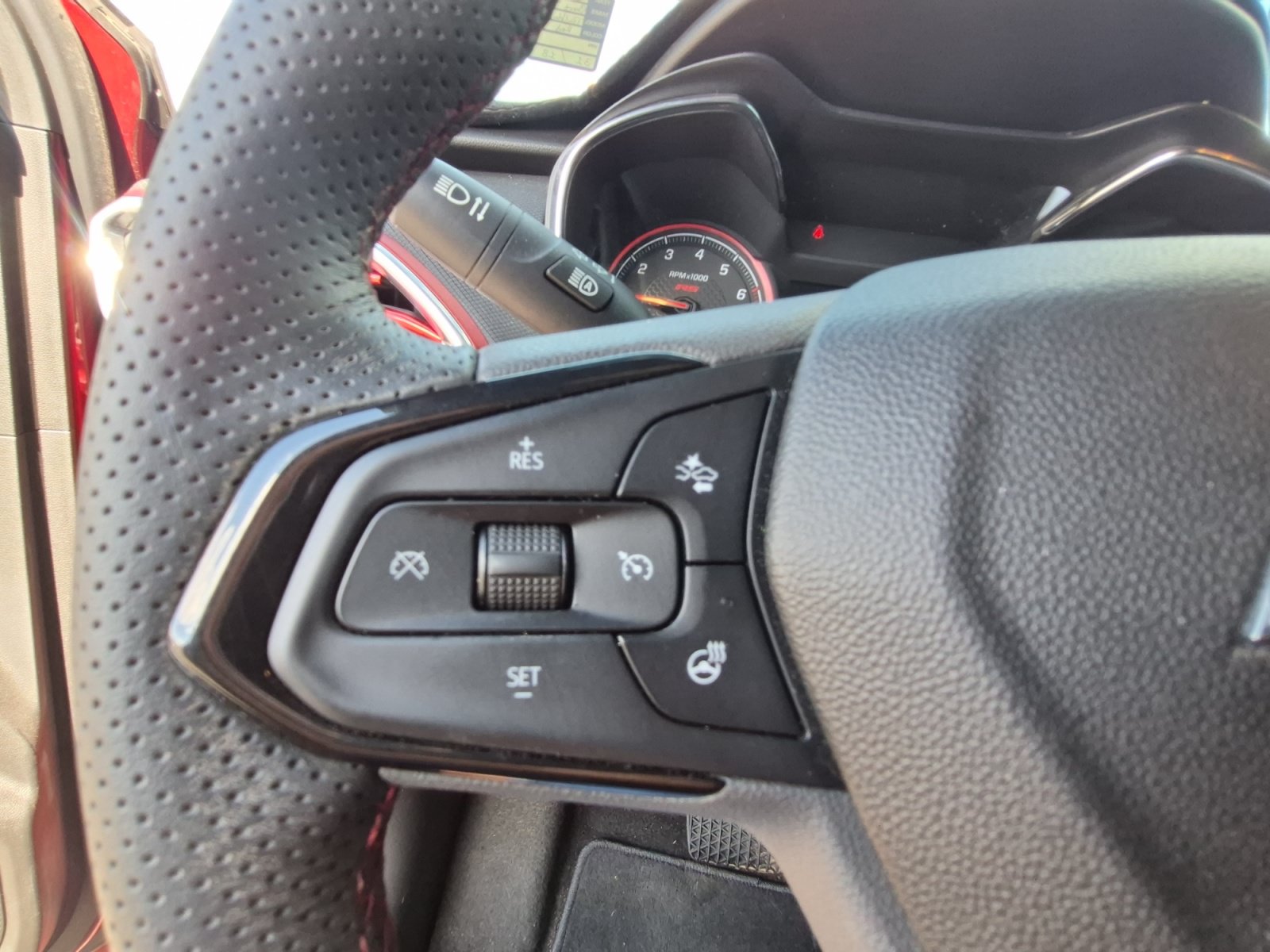 Used 2022 Chevrolet TrailBlazer RS w/ Sun and Liftgate Package FWD image 27
