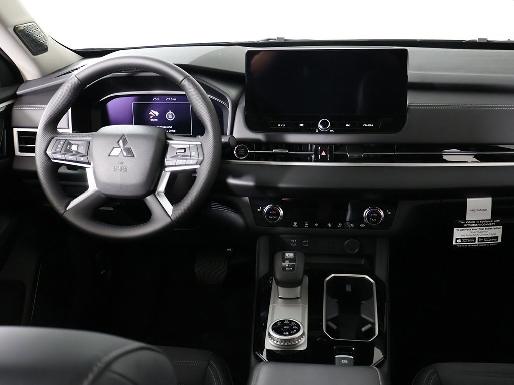 New 2025 Mitsubishi Outlander SE image 37