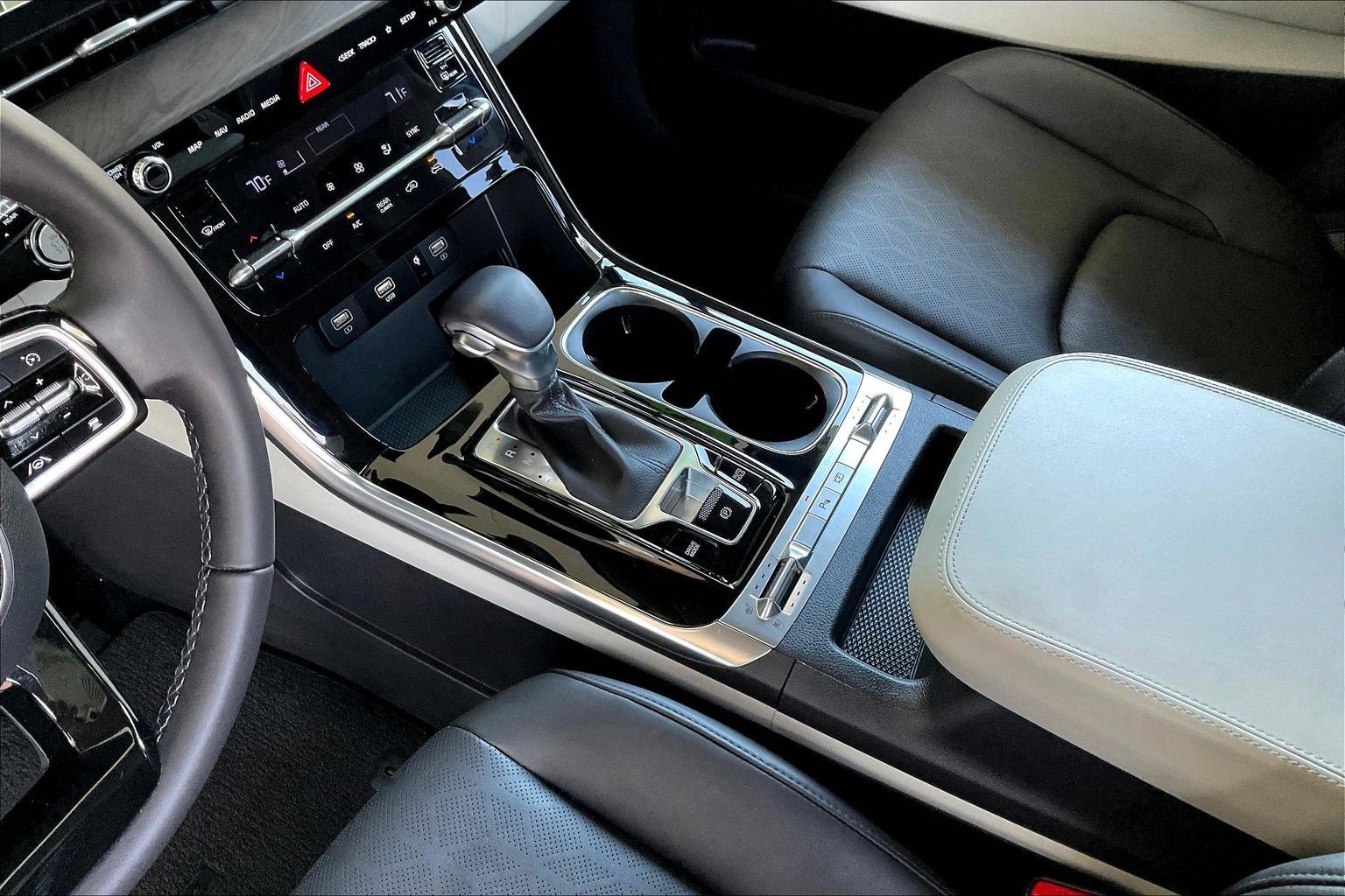 Used 2024 Kia Carnival SX image 17