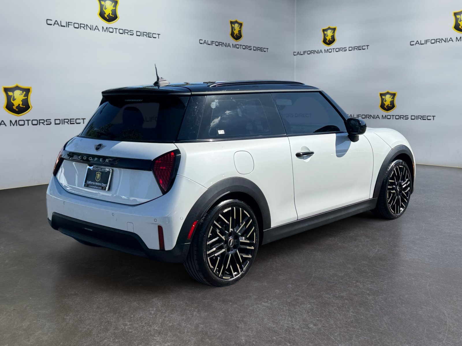Used 2025 MINI Cooper S FWD image 5