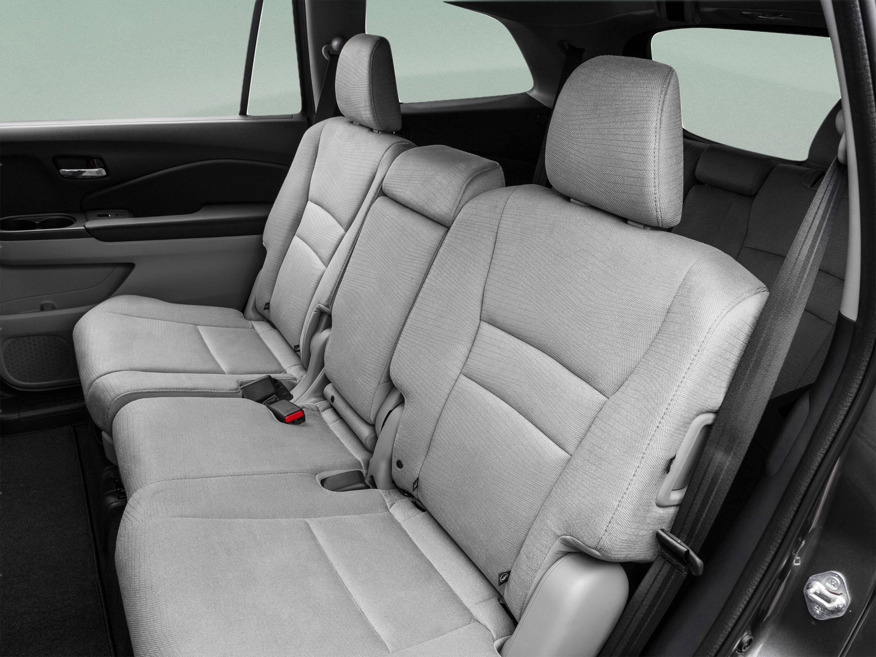 Used 2016 Honda Pilot Touring image 16