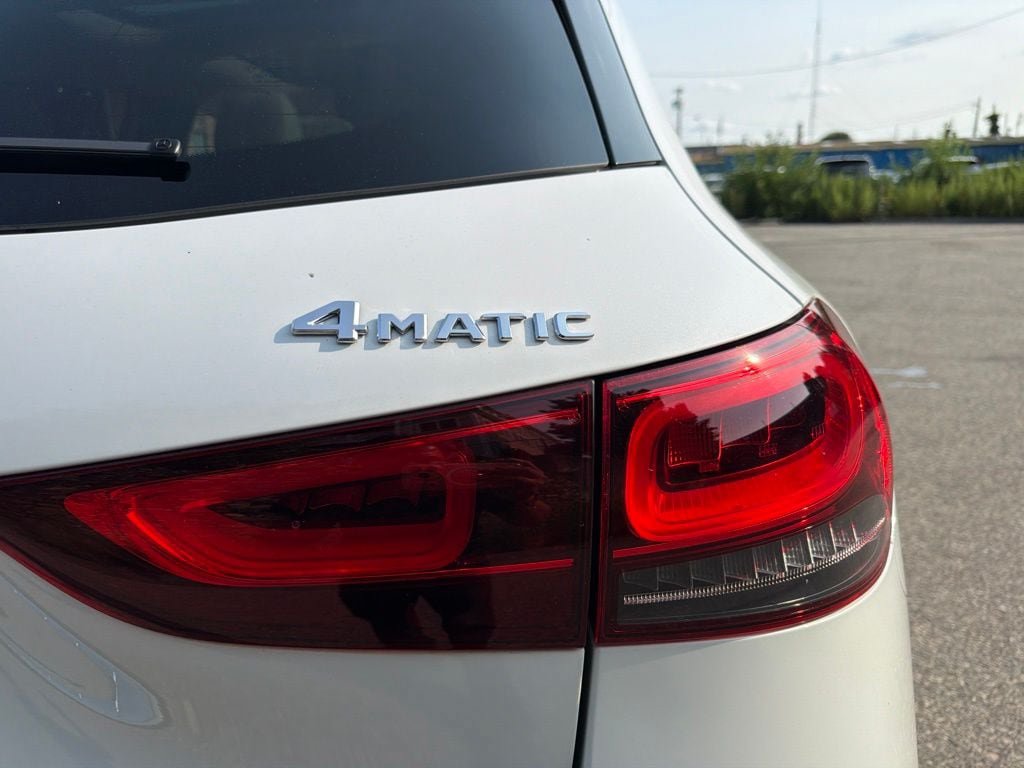 Used 2023 Mercedes-Benz GLA 250 4MATIC image 11
