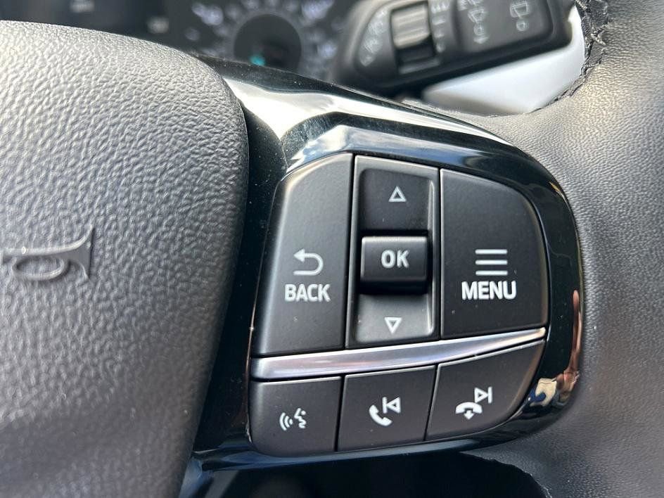 Used 2022 Ford Escape SEL image 15