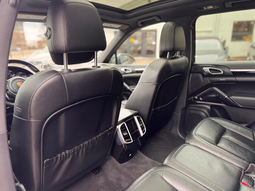 Used 2017 Porsche Cayenne image 20