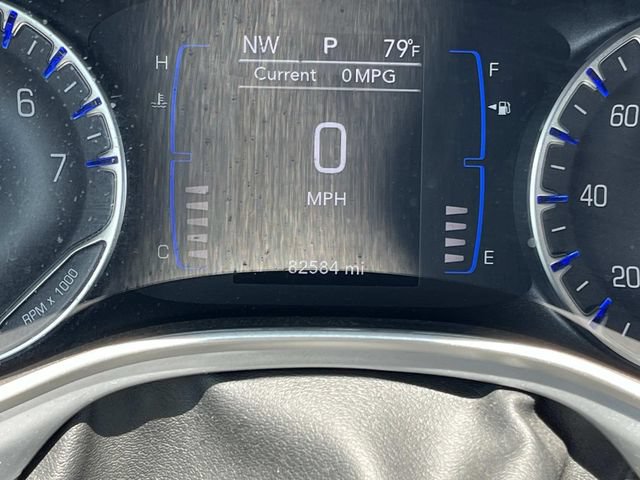 Used 2020 Chrysler Pacifica Touring w/ S Appearance Package FWD image 40