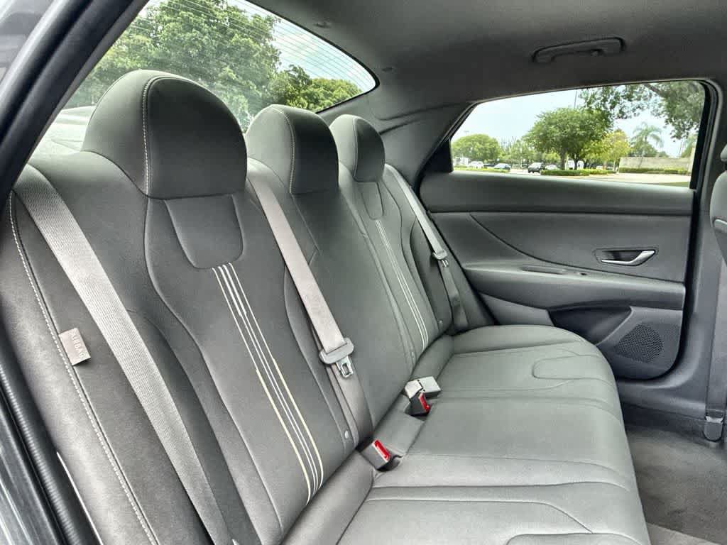 Used 2024 Hyundai Elantra SEL FWD image 26