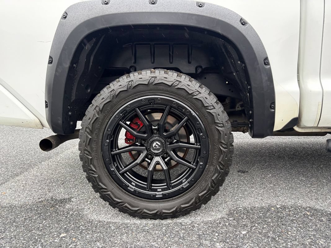 Used 2016 Toyota Tundra SR5 w/ TRD Off Road Package AWD/4WD image 29