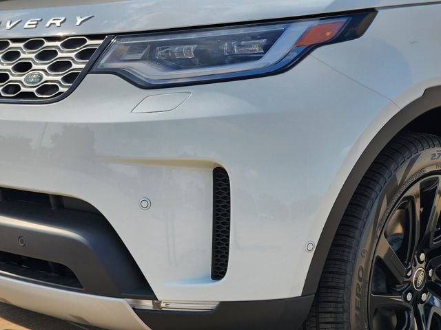 Used 2025 Land Rover Discovery S image 5
