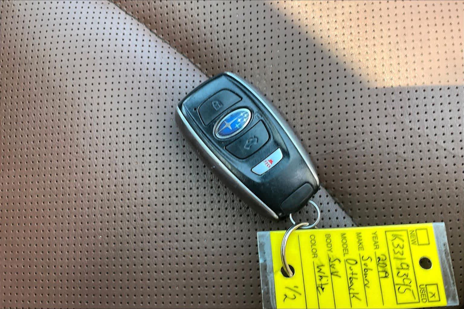 Used 2019 Subaru Outback 3.6R Touring AWD/4WD image 14