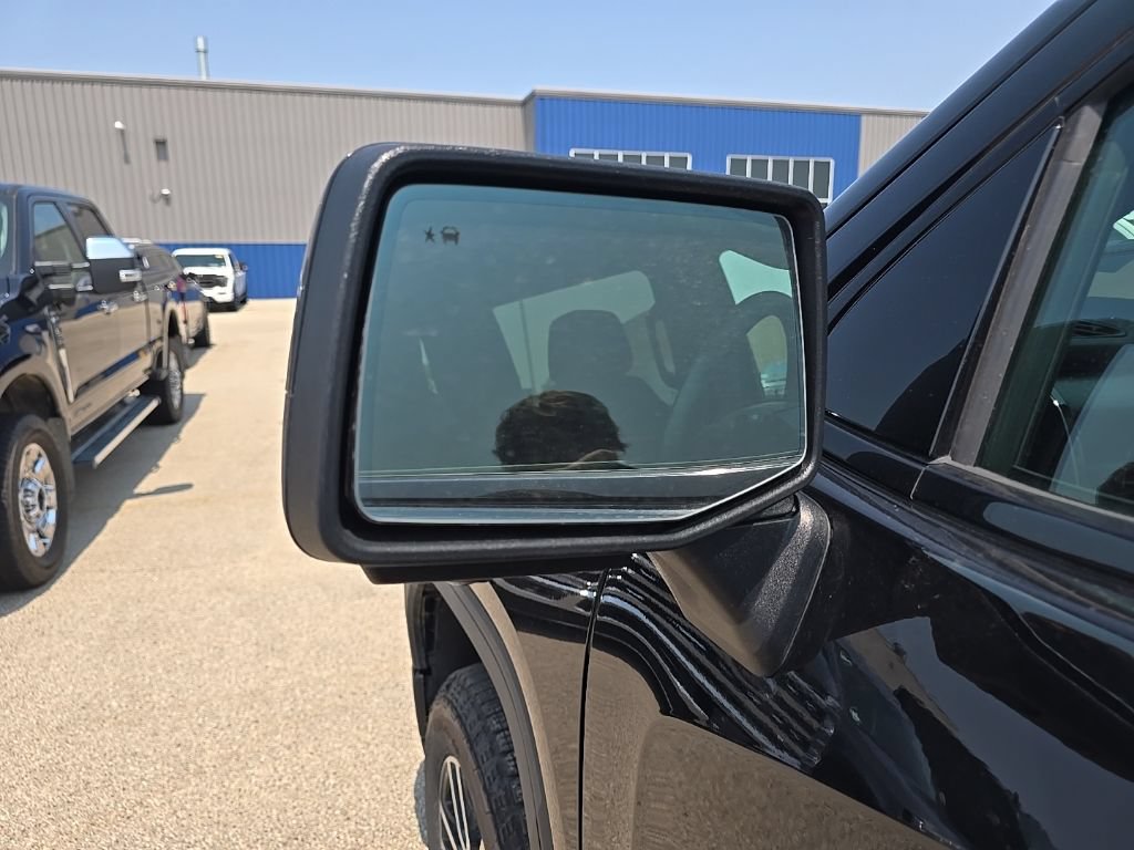Used 2026 GMC Sierra 1500 AT4 w/ AT4 Premium Package AWD/4WD image 9