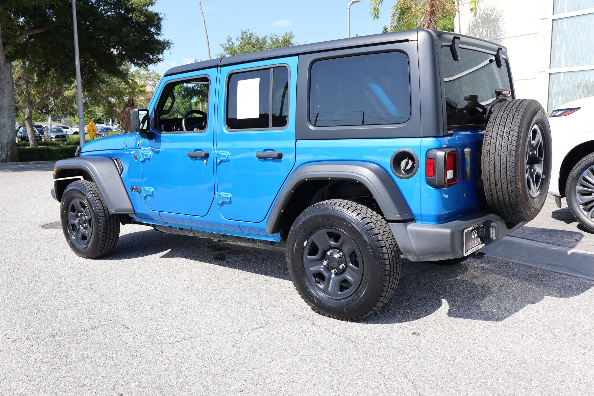 Used 2022 Jeep Wrangler Unlimited Sport AWD/4WD image 6