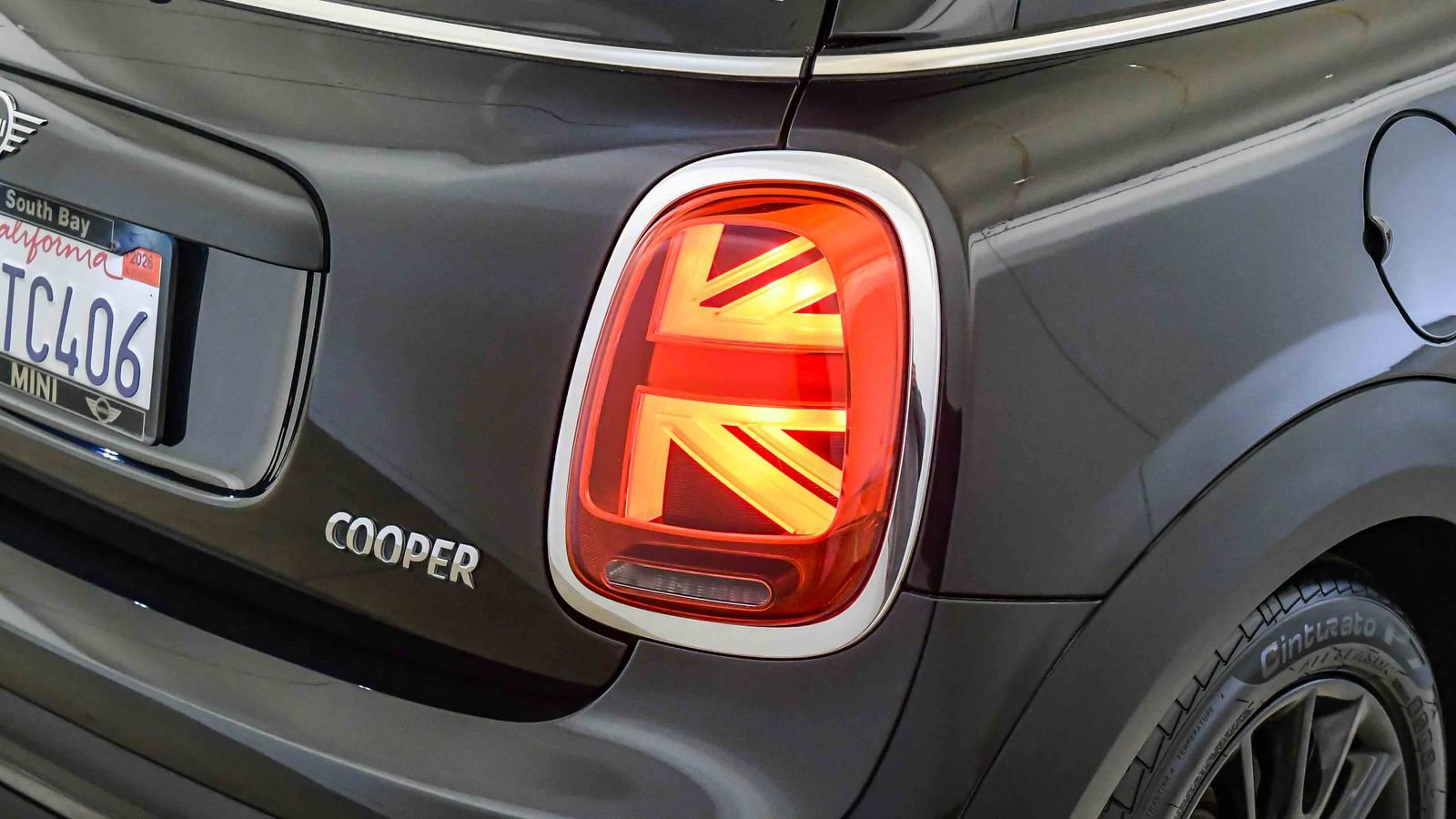 Certified 2023 MINI Cooper 2-Door Hardtop image 12