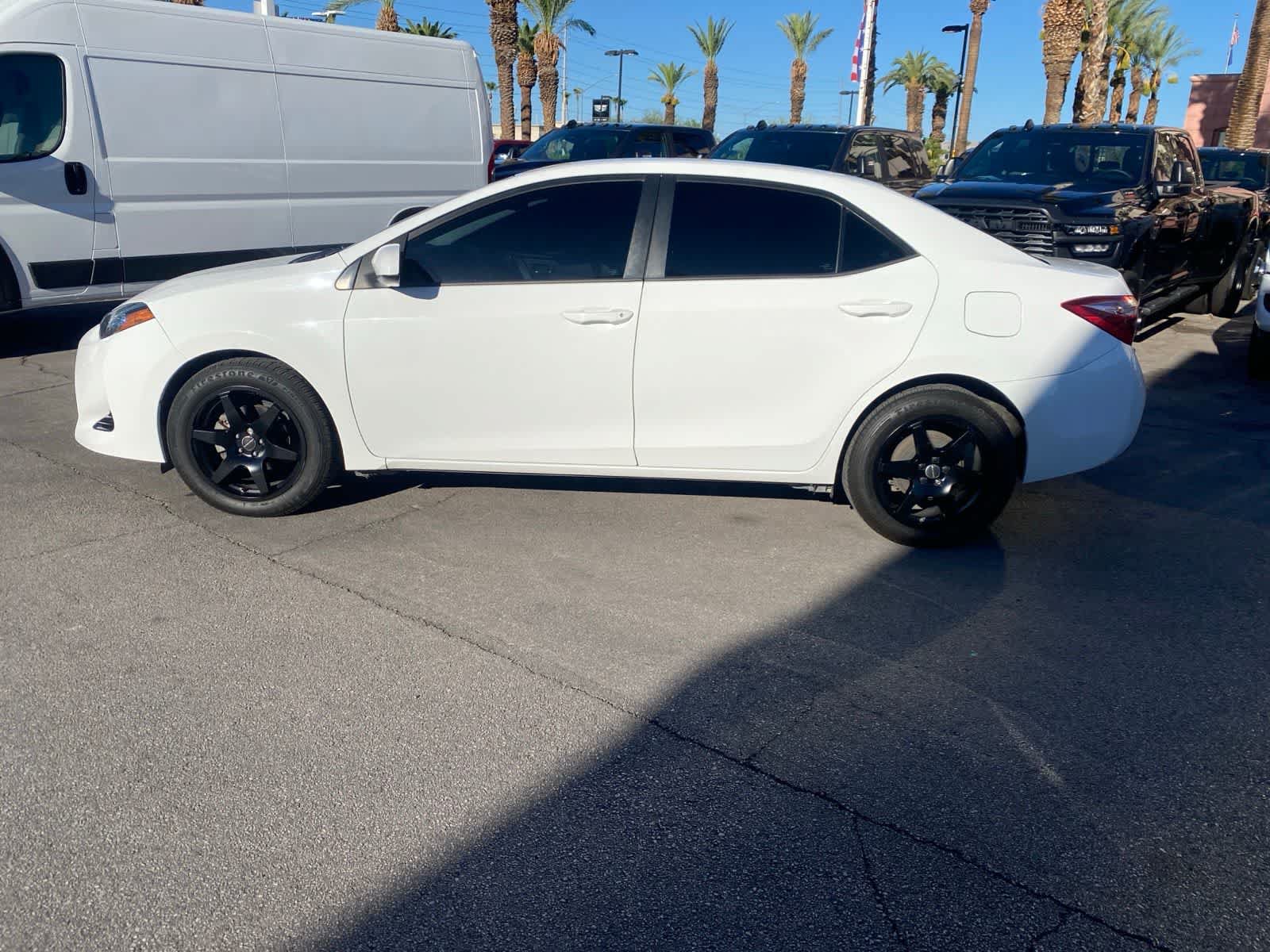 Used 2019 Toyota Corolla LE FWD image 9