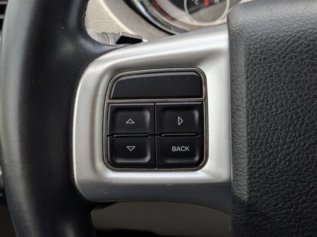 Used 2013 Dodge Grand Caravan SXT w/ Rear Park Assist Pkg FWD image 29