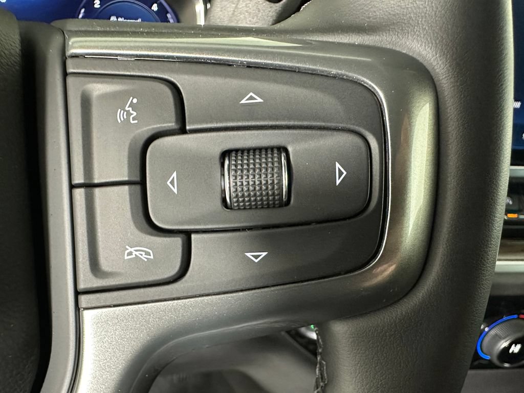 Used 2025 Chevrolet Silverado 1500 LT AWD/4WD image 14