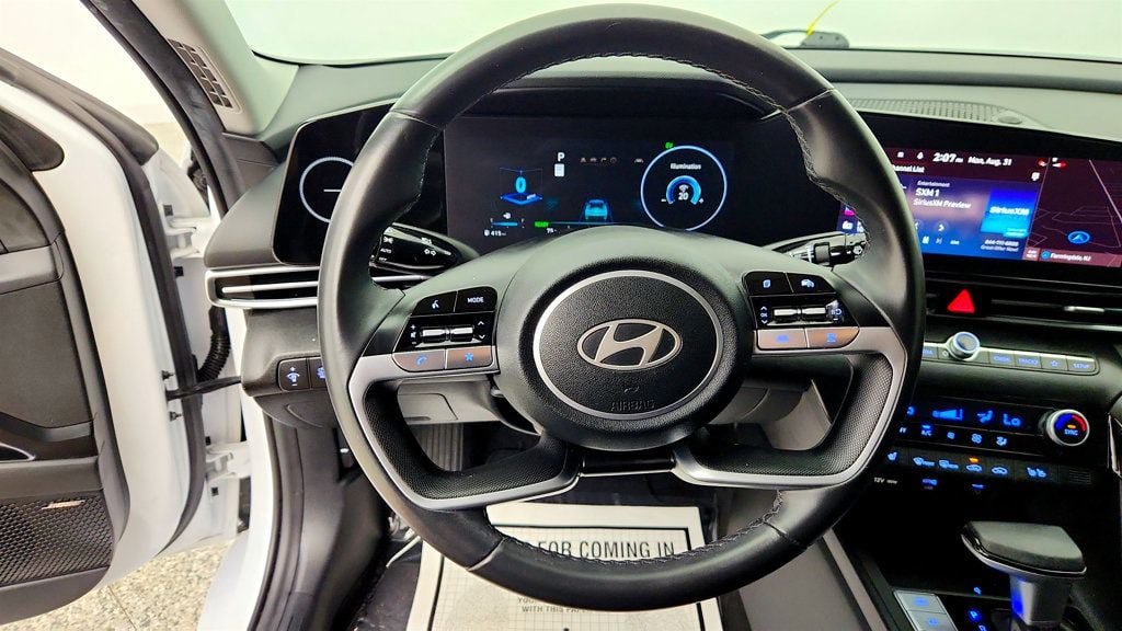 Used 2024 Hyundai Elantra Limited FWD image 14
