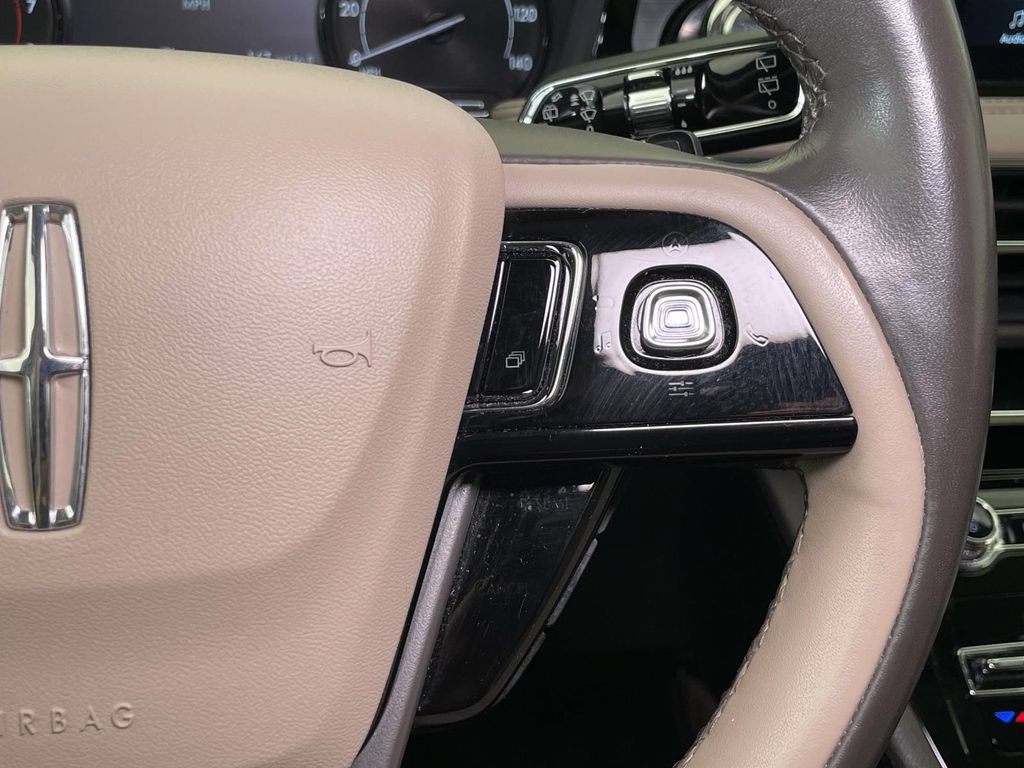 Used 2021 Lincoln Corsair AWD image 30