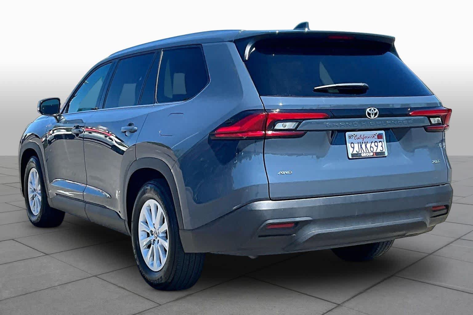 Certified 2024 Toyota Grand Highlander AWD image 11