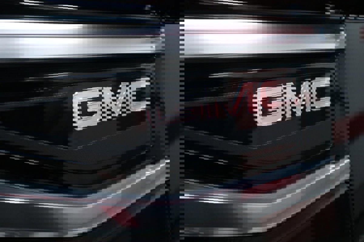 Used 2022 GMC Yukon XL Denali image 43