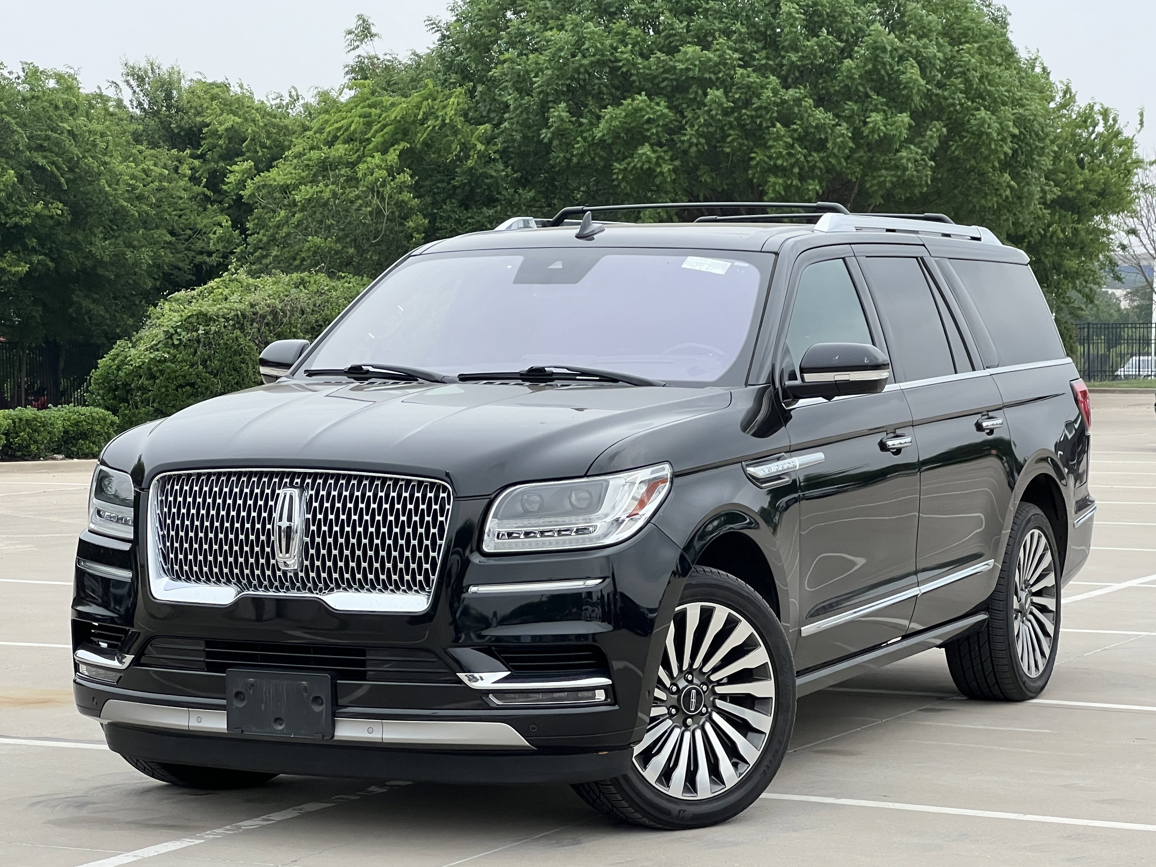 Used 2018 Lincoln Navigator L Reserve w/ Technology Package AWD/4WD image 1