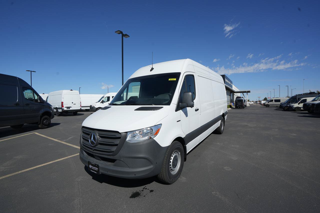 New 2025 Mercedes-Benz eSprinter 170 Cargo video 1