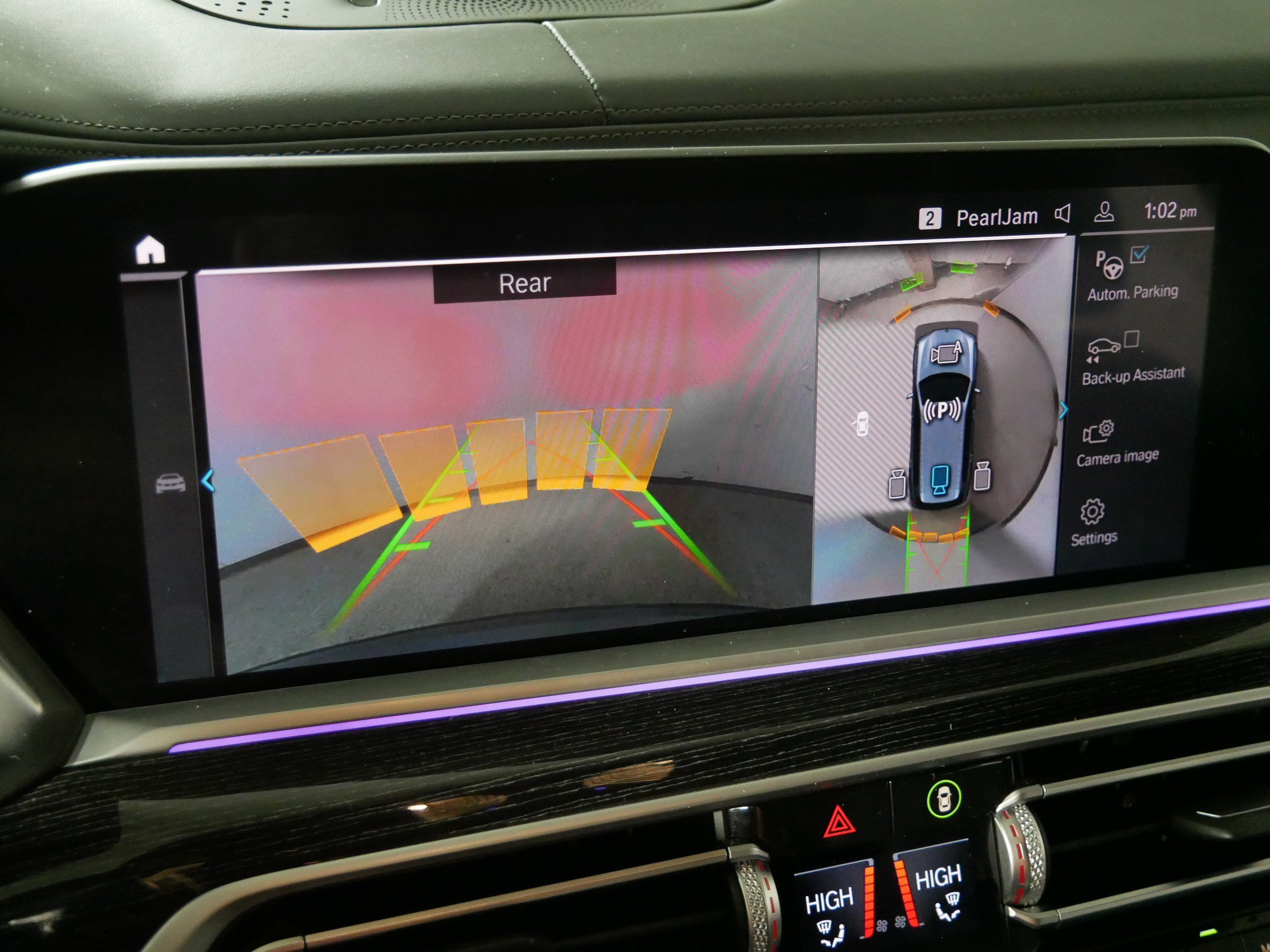 Used 2020 BMW X7 M50i w/ Dynamic Handling Package AWD/4WD image 32