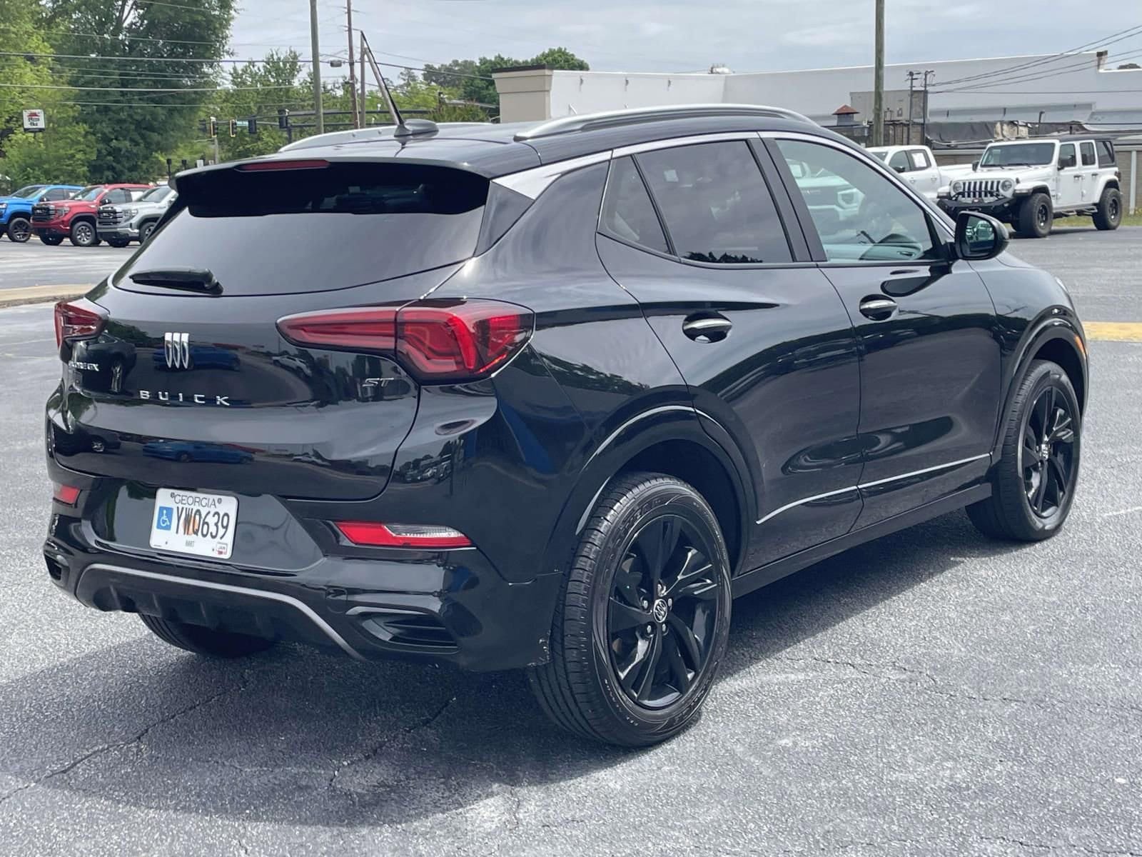 Used 2024 Buick Encore GX Sport Touring AWD/4WD image 2