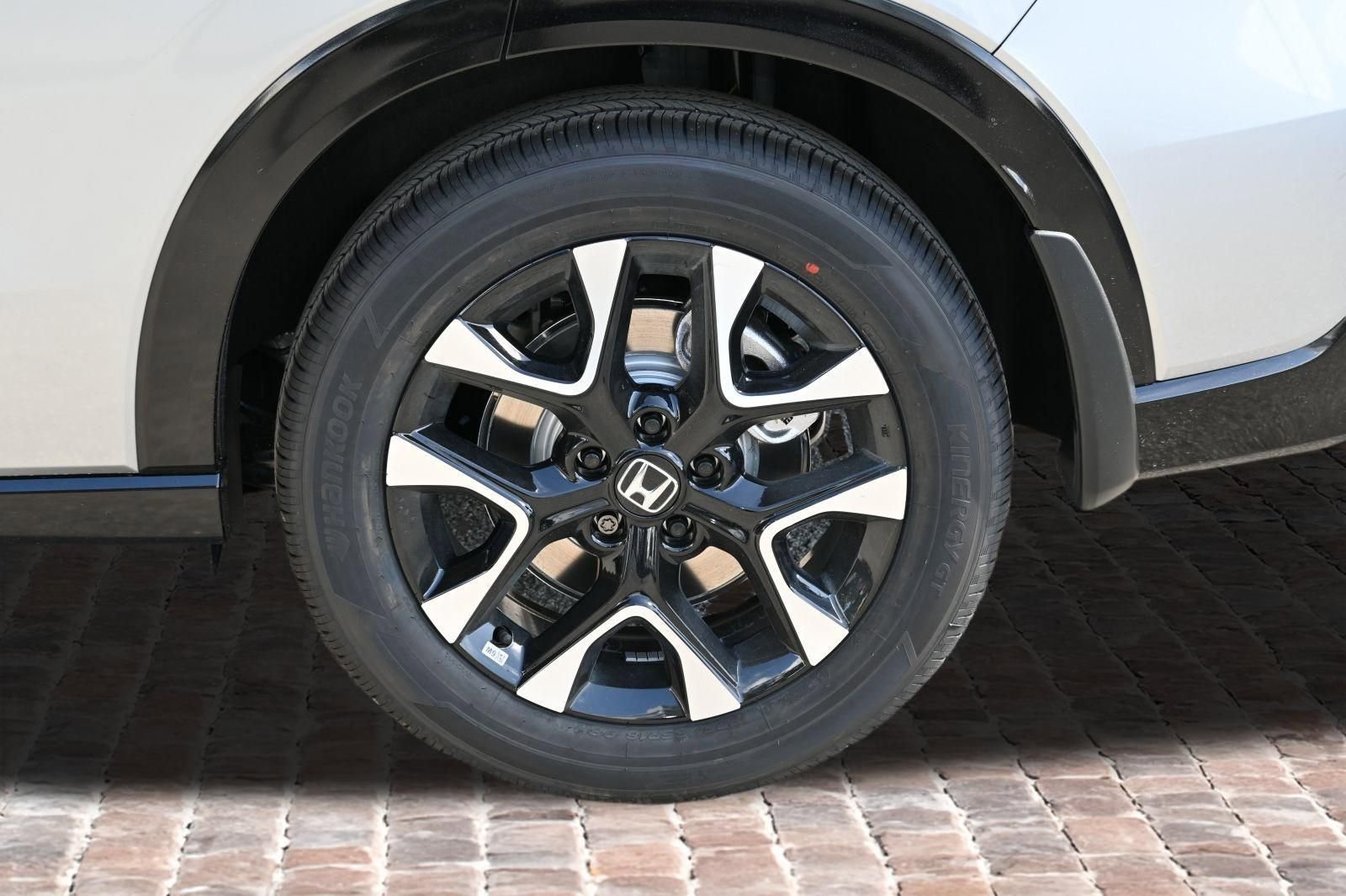 New 2026 Honda HR-V EX-L image 36