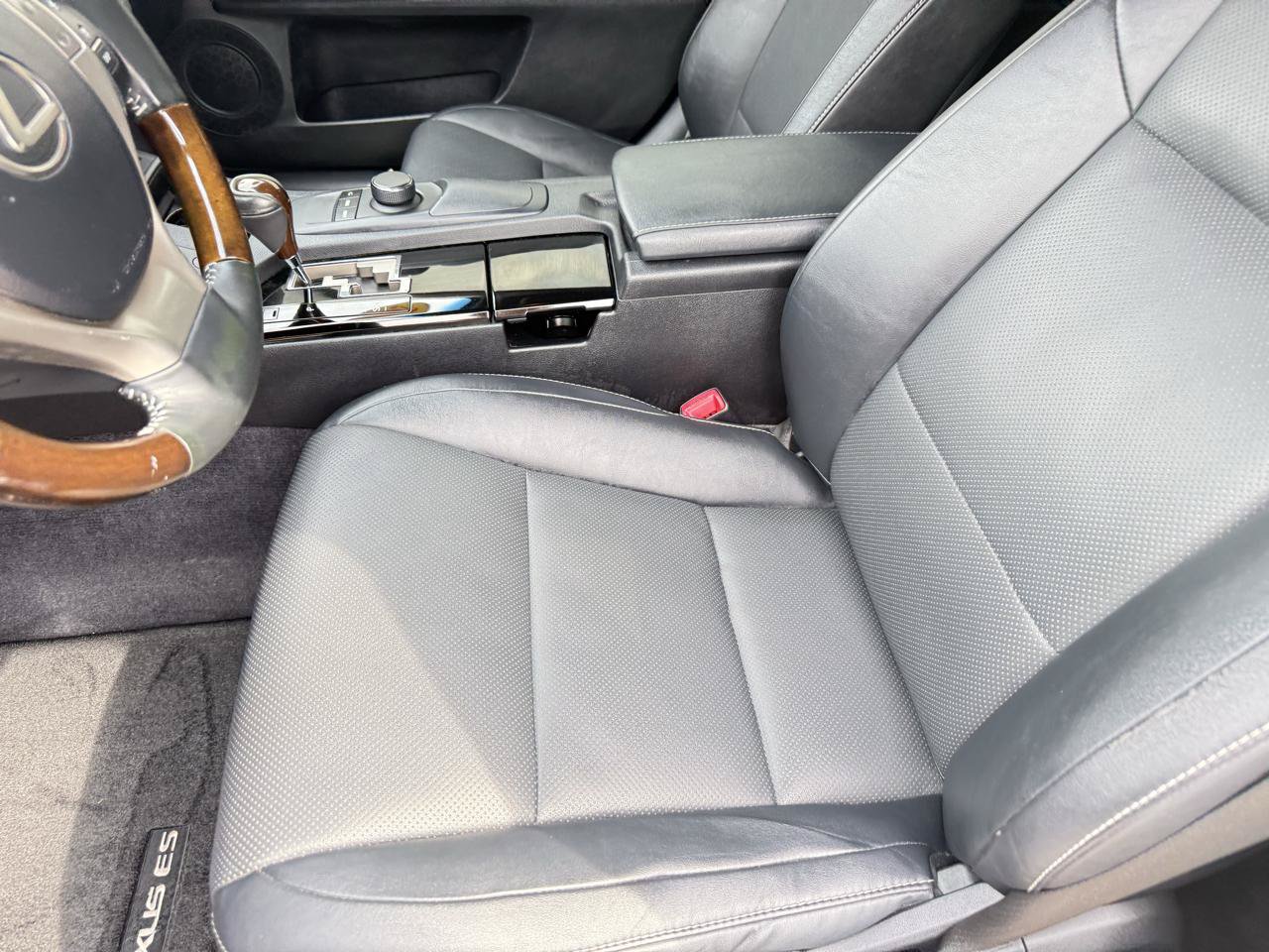 Used 2014 Lexus ES 350 w/ Premium Package FWD image 10