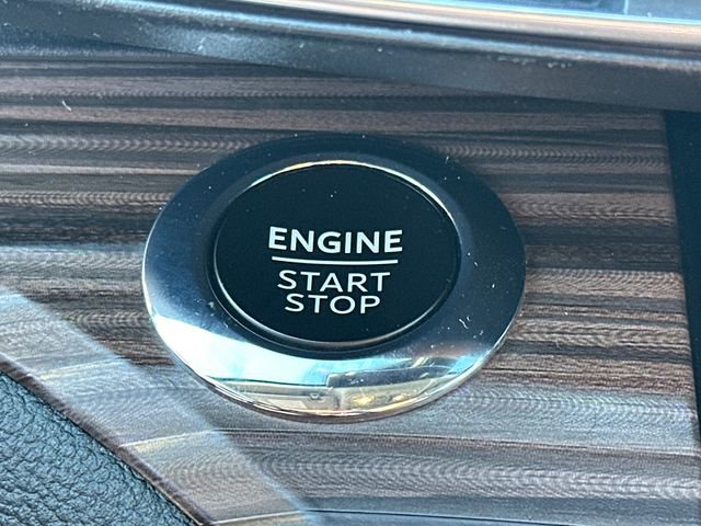 Used 2022 Ford Explorer Limited w/ Limited Technology Package image 36