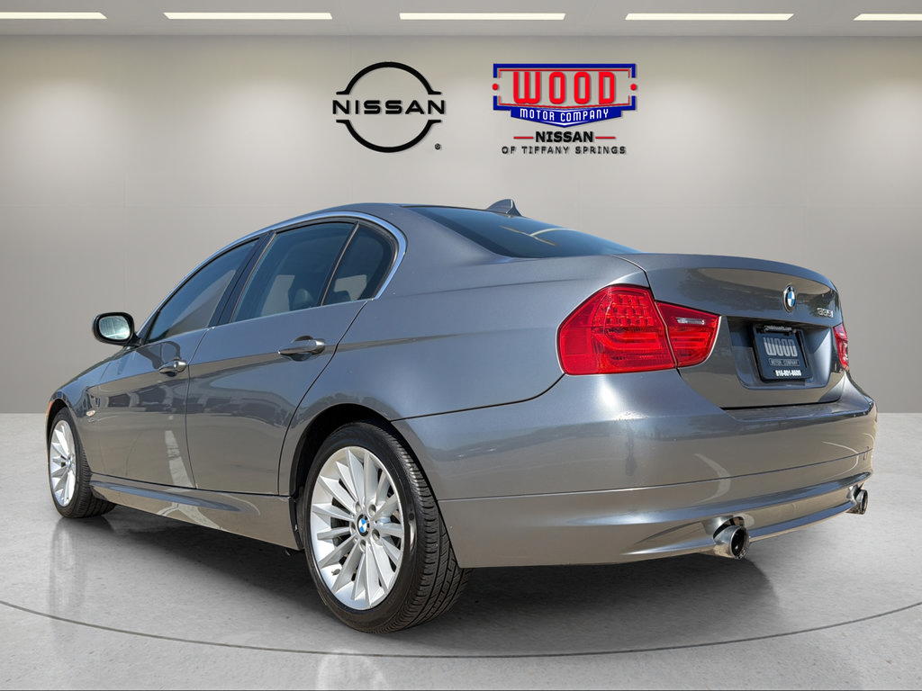 Used 2010 BMW 335i xDrive Sedan AWD/4WD image 4