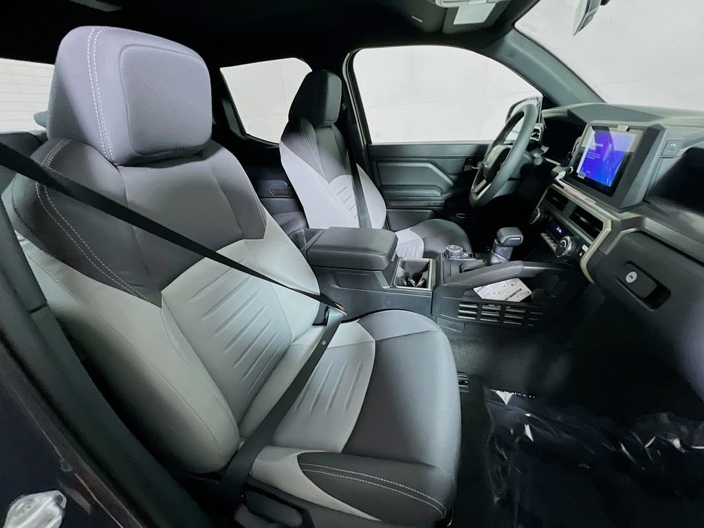 Certified 2025 Toyota Tacoma TRD Sport image 25