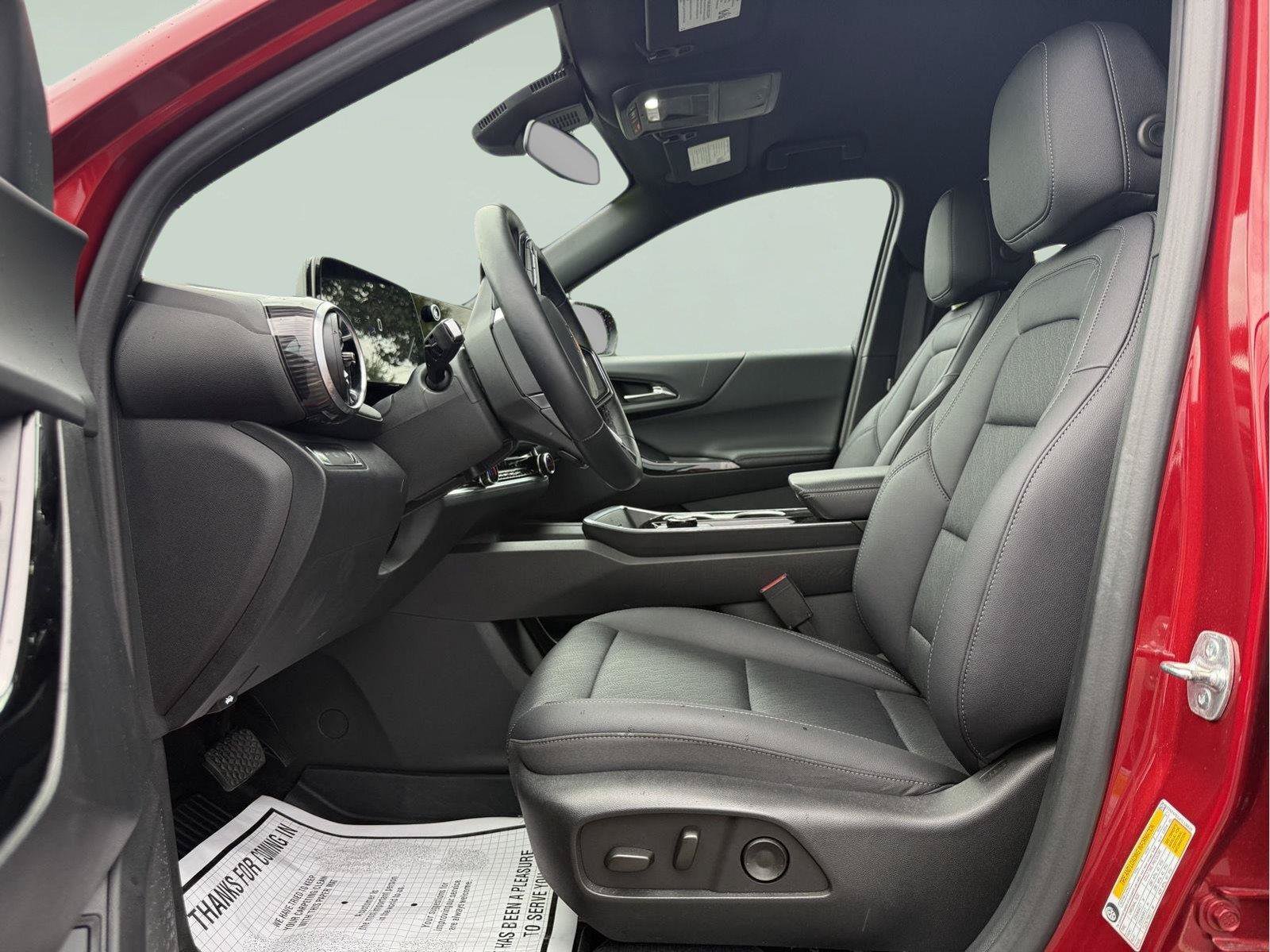 Used 2026 Chevrolet Equinox LT w/ Convenience Package II AWD/4WD image 9