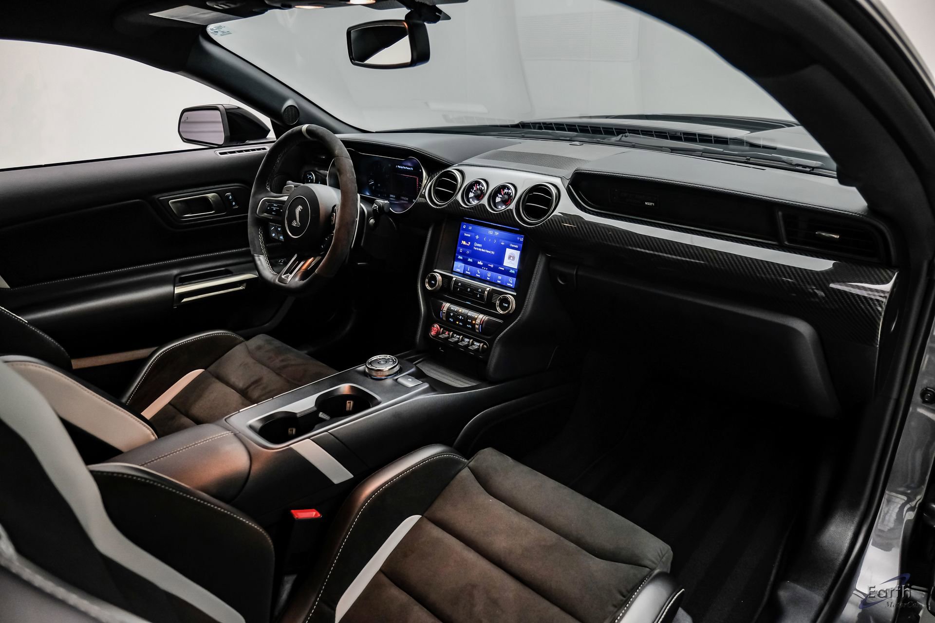 Used 2021 Ford Mustang Shelby GT500 w/ Carbon Fiber Track Pack image 50