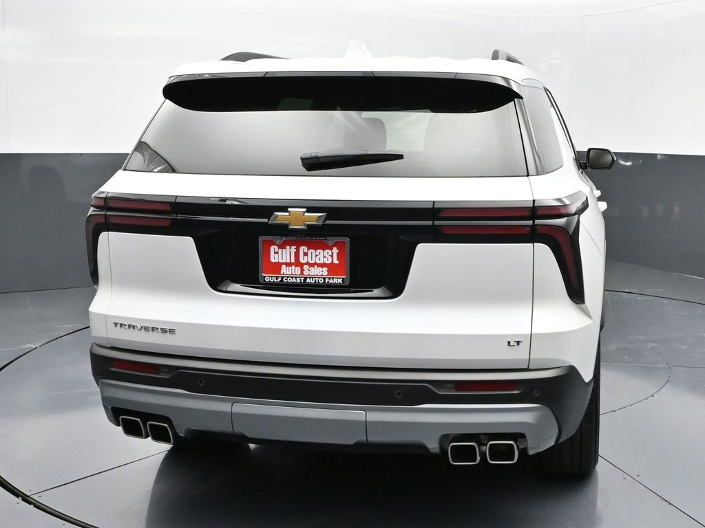 Used 2024 Chevrolet Traverse LT image 24