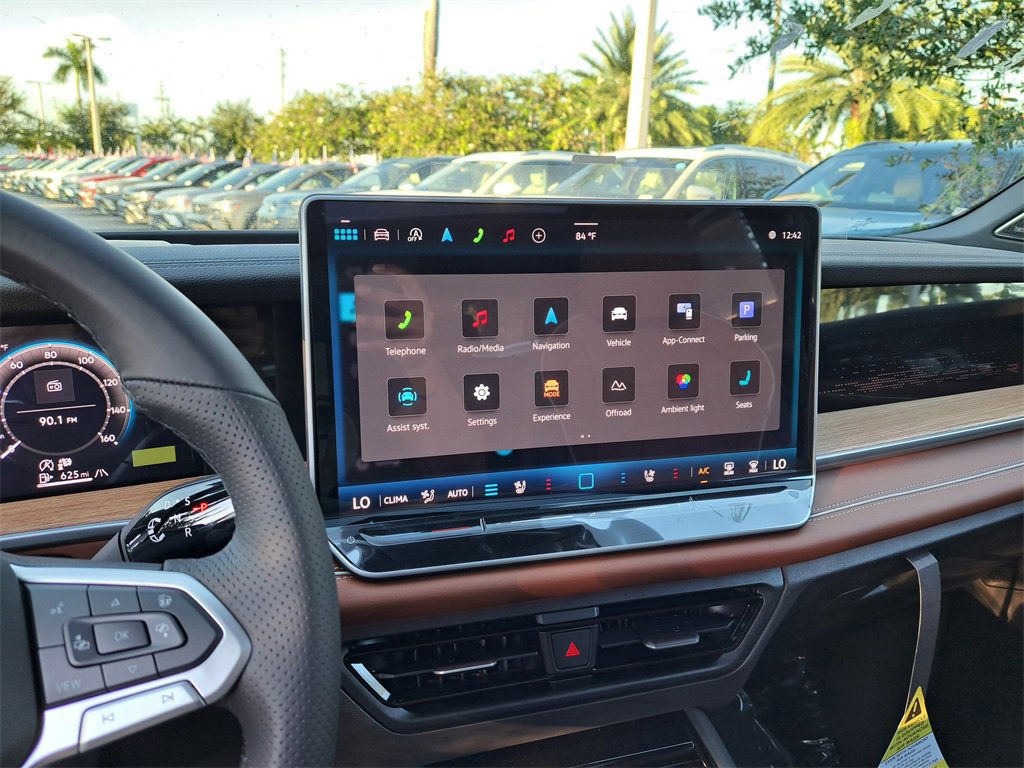 New 2026 Volkswagen Tiguan SEL R-Line image 8