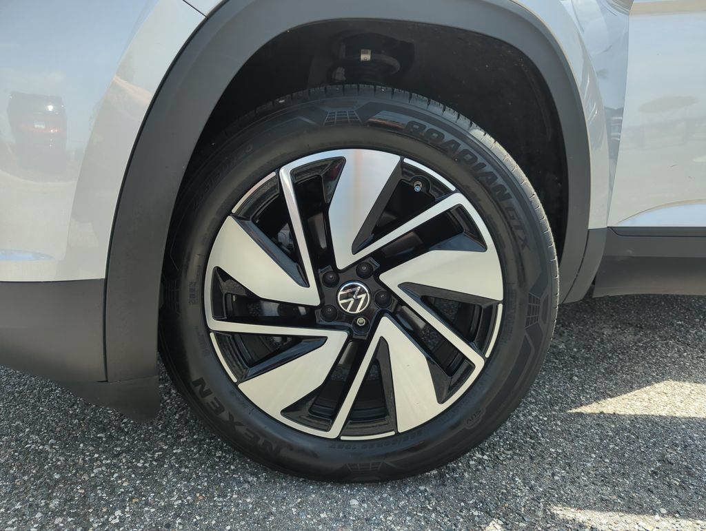 Used 2024 Volkswagen Atlas SE FWD image 50