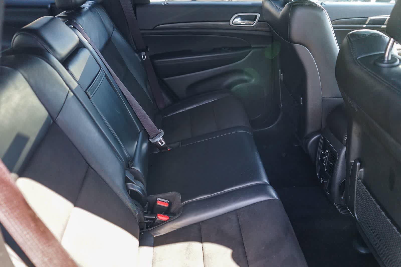 Used 2021 Jeep Grand Cherokee Laredo X image 16
