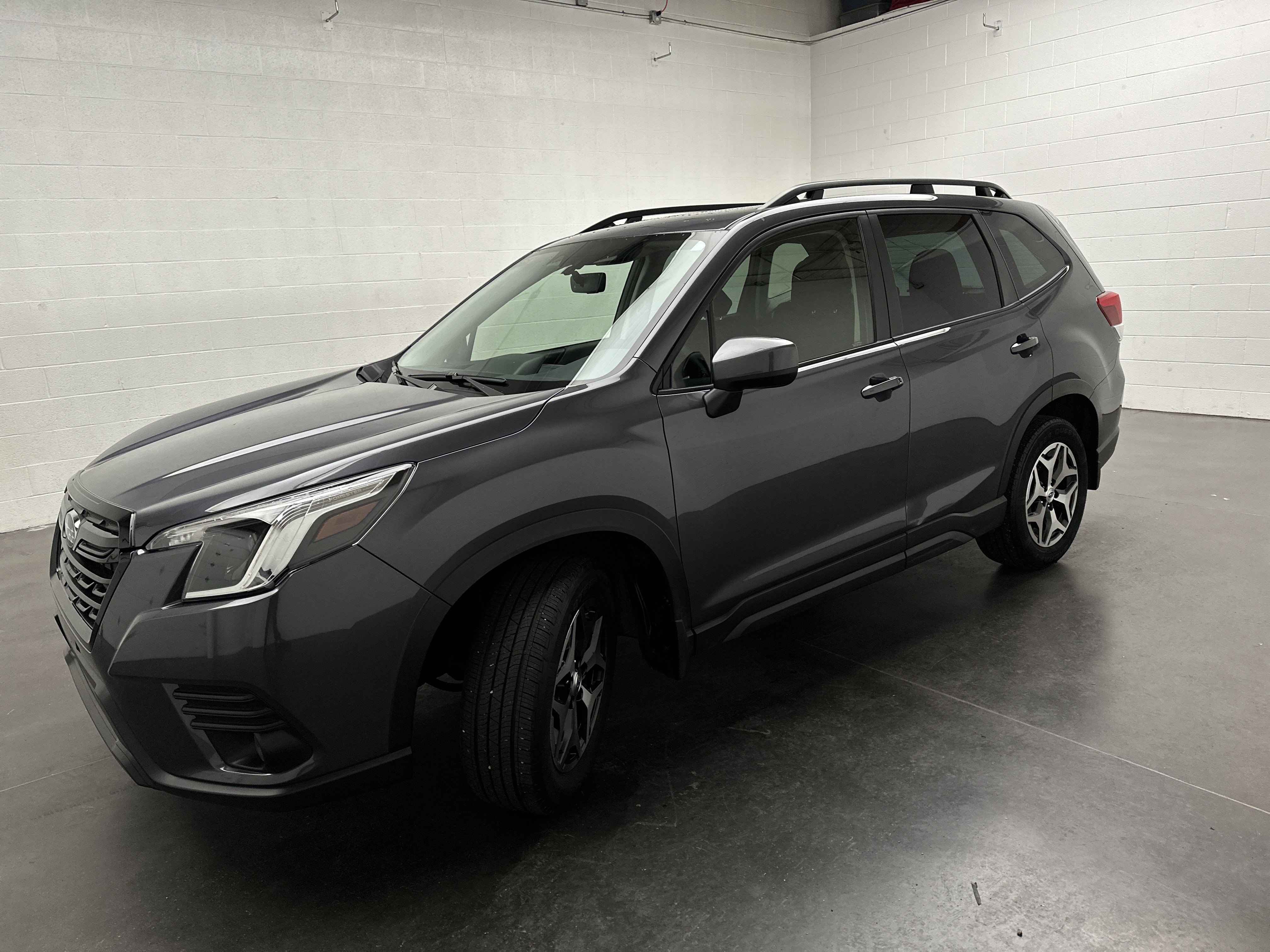 Used 2023 Subaru Forester Premium image 4