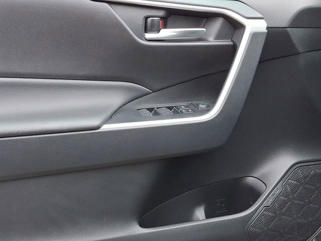 Used 2024 Toyota RAV4 XLE w/ Convenience Package image 12