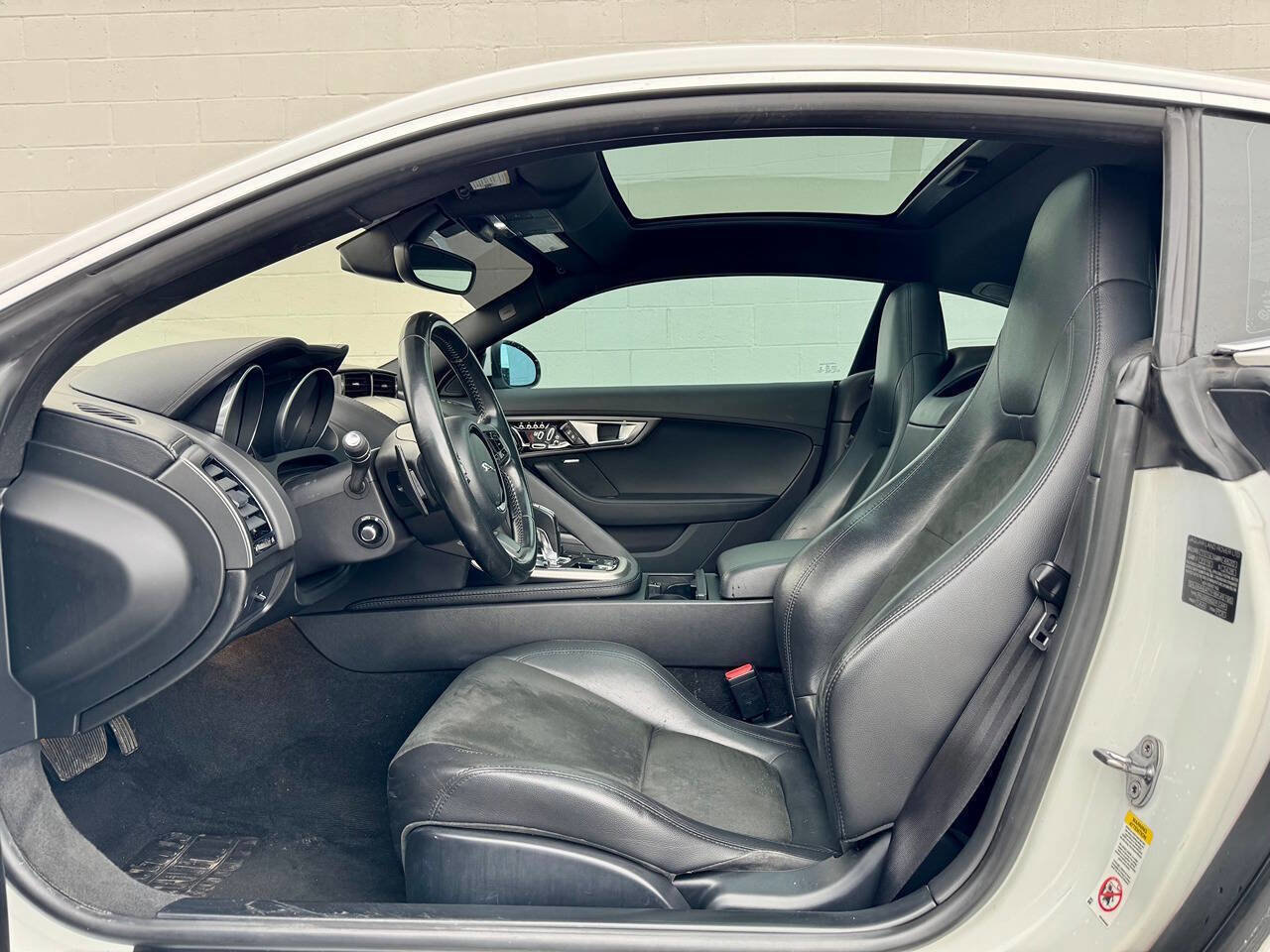 Used 2017 Jaguar F-TYPE Premium 2dr Coupe 8A image 22