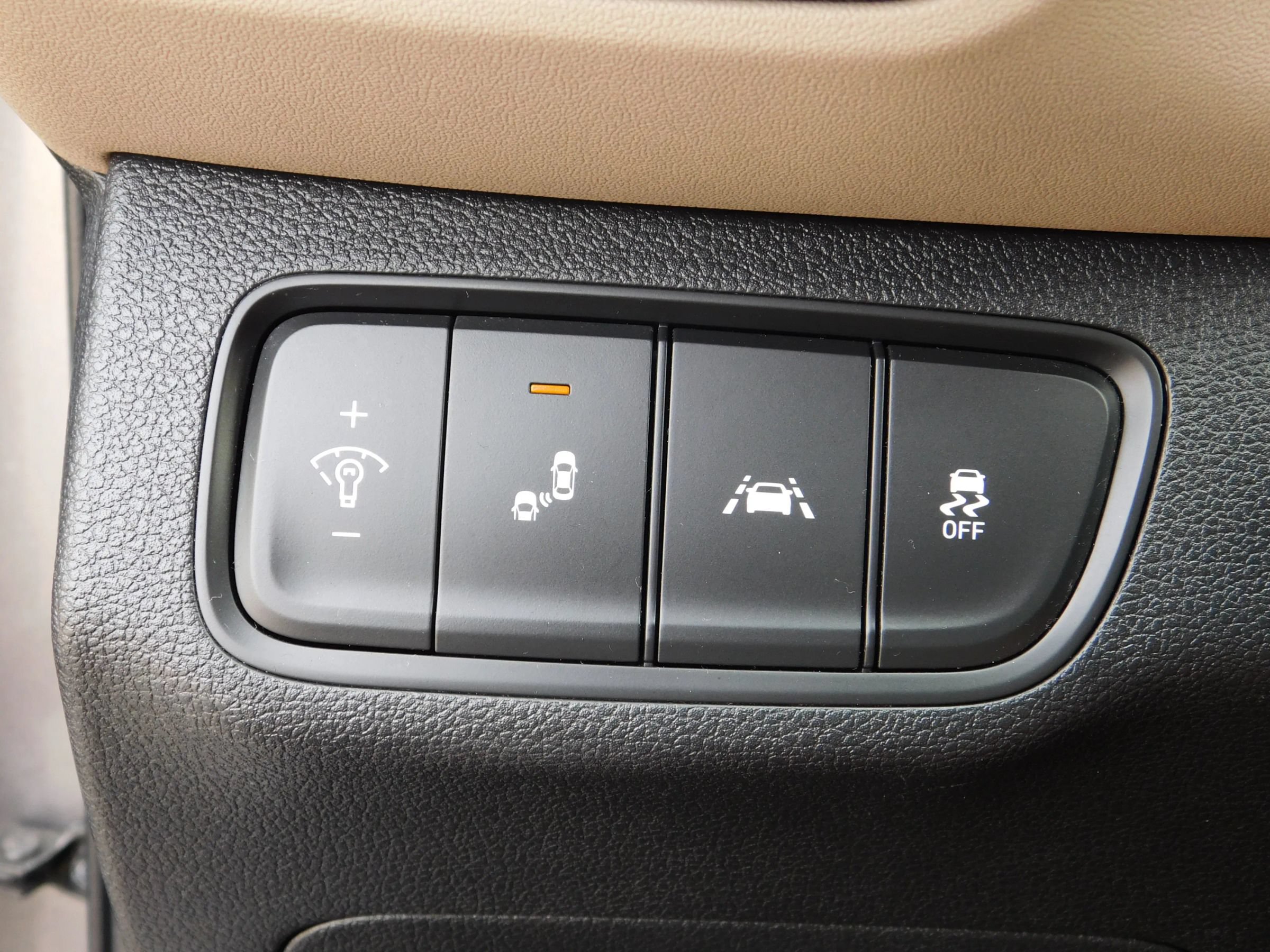 Used 2020 Hyundai Santa Fe SEL FWD image 26