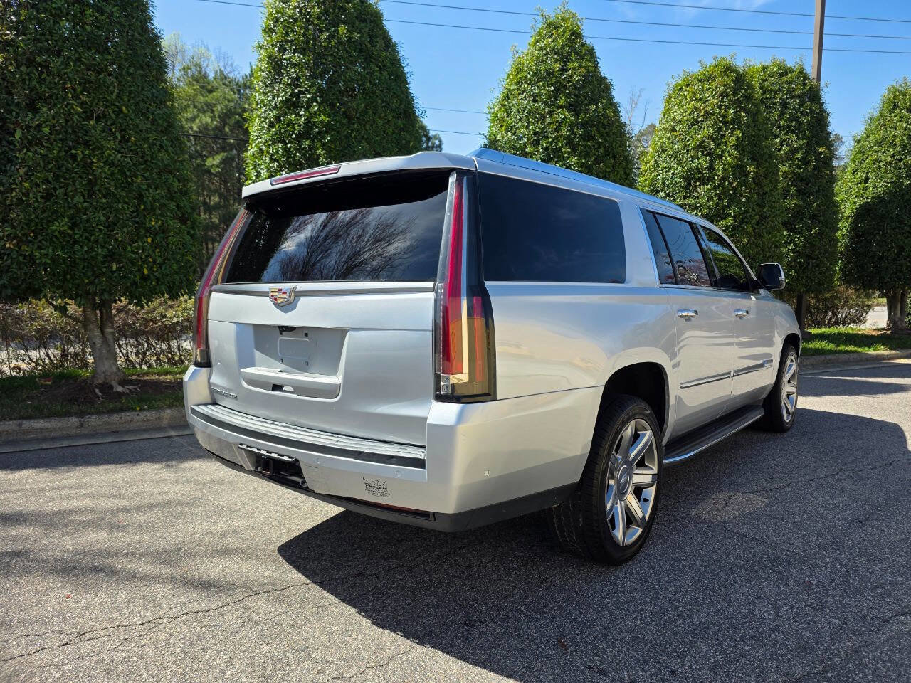 Used 2019 Cadillac Escalade ESV Luxury image 5